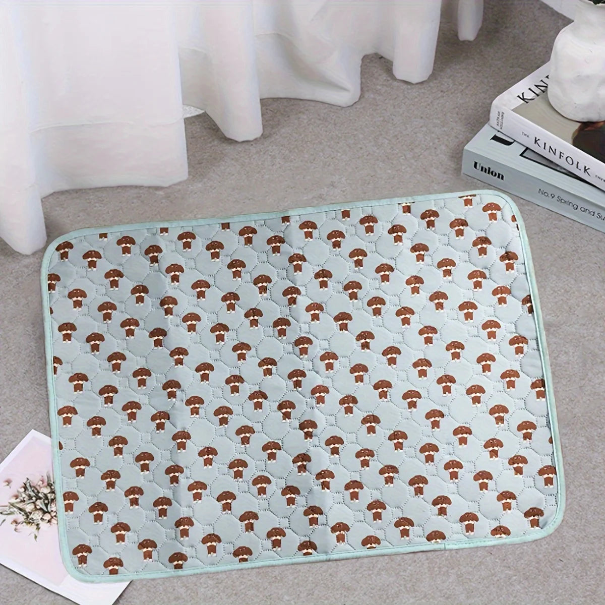 Reusable Waterproof Pet Mat for Dogs & Cats – Absorbent & Washable