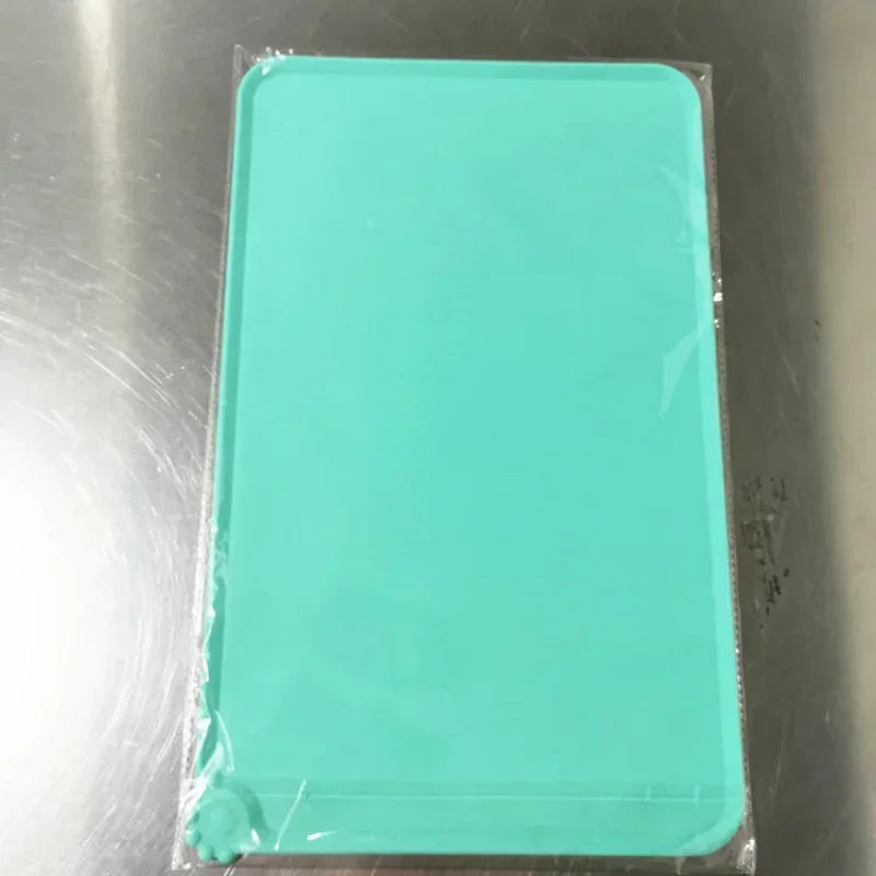 Silicone Pet Feeding Mat for Dogs & Cats – Non-Slip & Waterproof