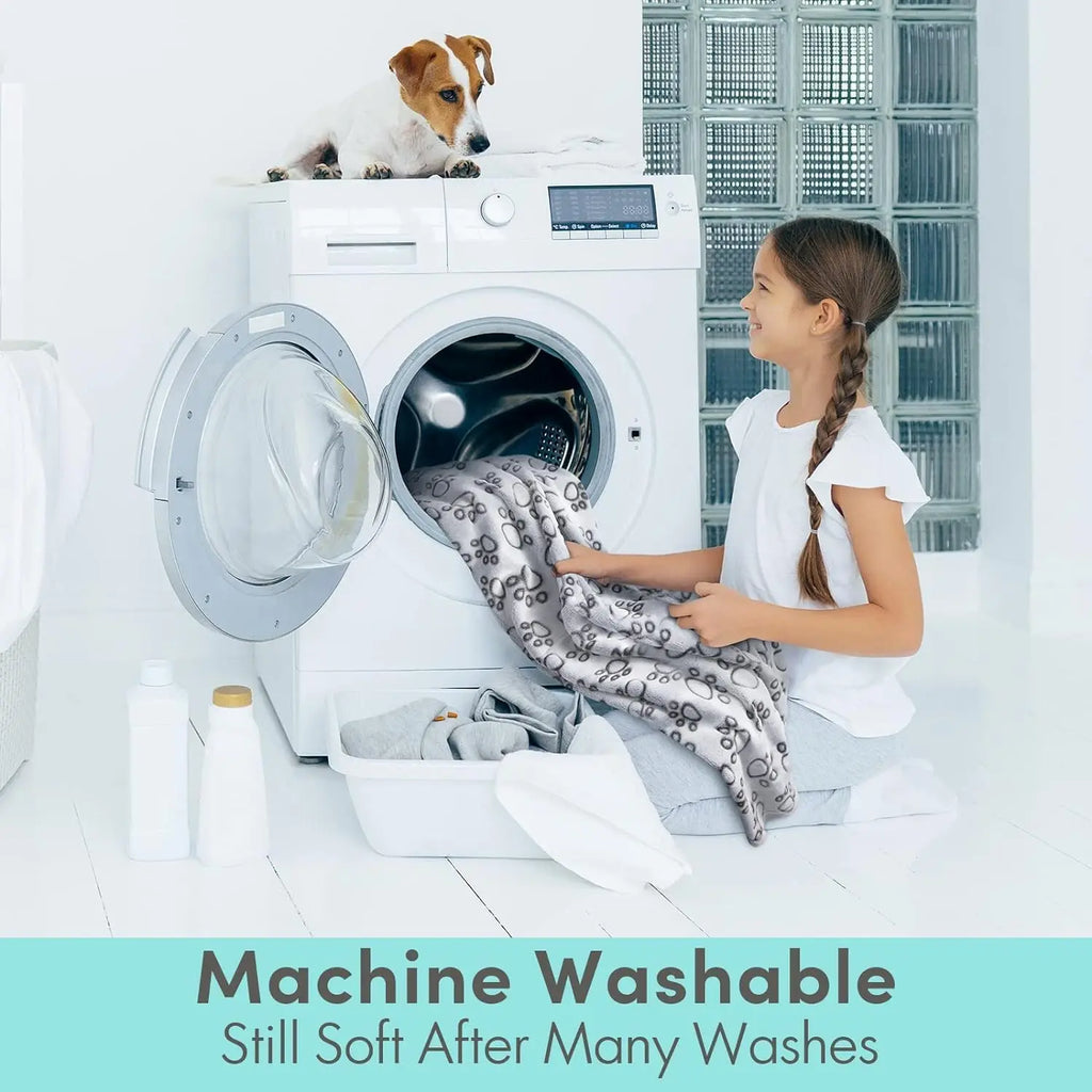 Premium Soft Pet Blanket for Dogs & Cats – Washable & Cozy