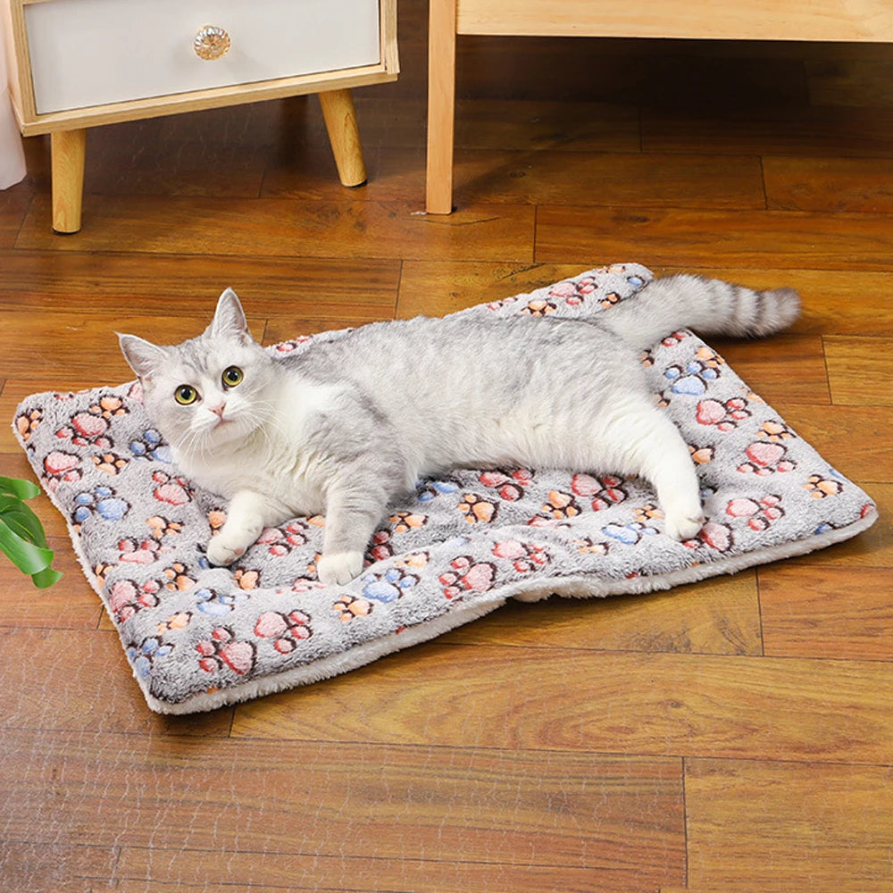 Double-Sided Pet Mat for Dogs & Cats – Warm, Soft & Machine Washable