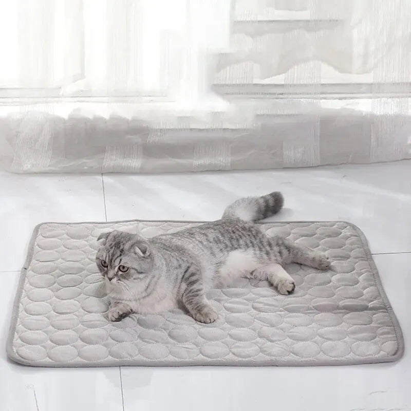 Summer Cooling Mat for Dogs & Cats – Ice Silk Fabric