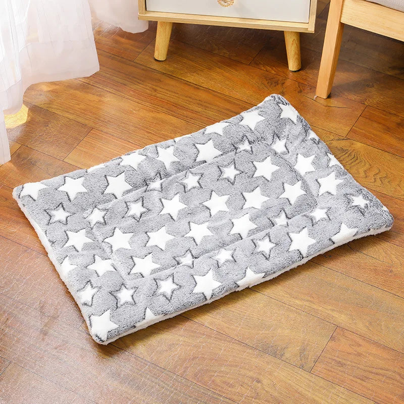 Double-Sided Pet Mat for Dogs & Cats – Warm, Soft & Machine Washable