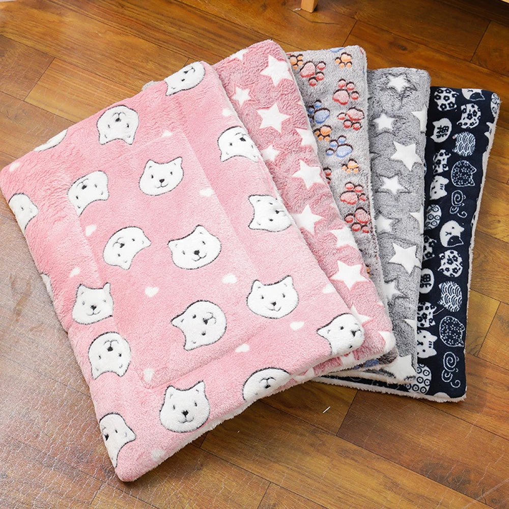 Soft Flannel Pet Mat for Cats & Dogs – Thick, Breathable & Machine Washable